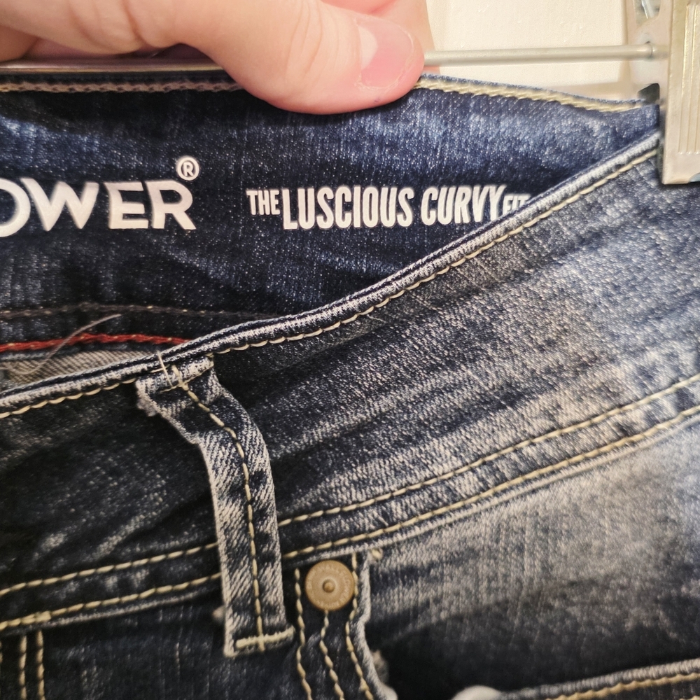 WallFlower Luscious Curvy Bootcut Jeans Dark Wash Size 5 Regular - Picture 2 of 6